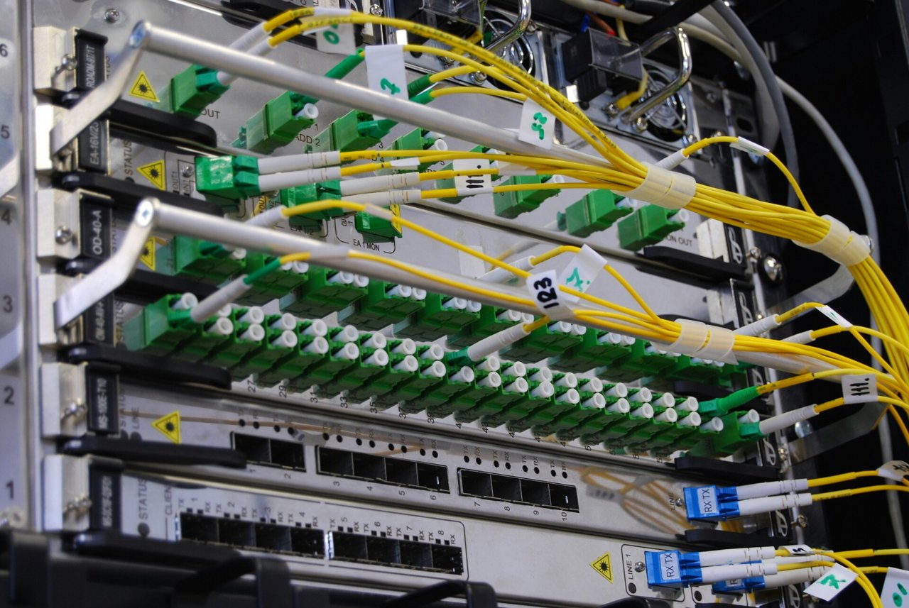 Apparato ottico DWDM MUX DEMUX